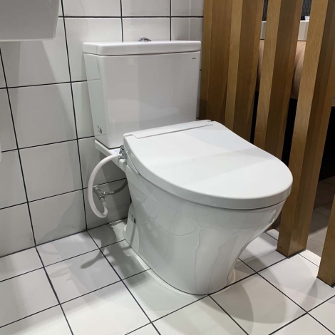 Bồn Cầu TOTO CS326DE2 2 Khối Nắp Cơ TCW07S