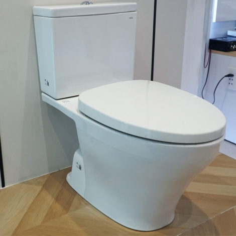 Bồn Cầu 2 Khối TOTO CS326DT3 Nắp Êm TC385VS