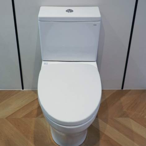 Bồn Cầu 2 Khối TOTO CS326DT3 Nắp Êm TC385VS