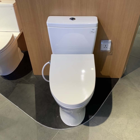 Bàn Cầu TOTO CS735DE4 Hai Khối Nắp Cơ