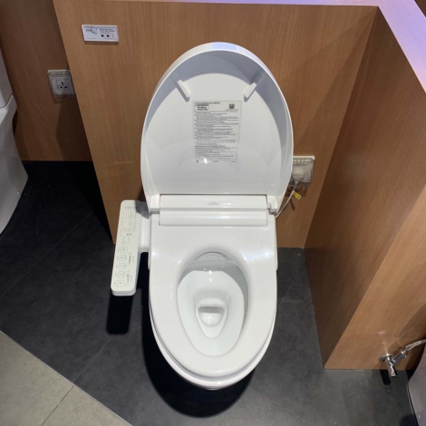 Bồn Cầu Điện Tử TOTO CS838CDW17 Nắp Rửa Washlet TCF23460AAA C2 Giấu Dây
