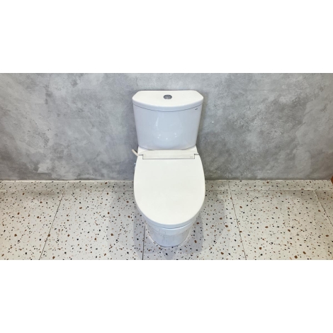 Bồn Cầu TOTO CS838DE2 Hai Khối Nắp Cơ
