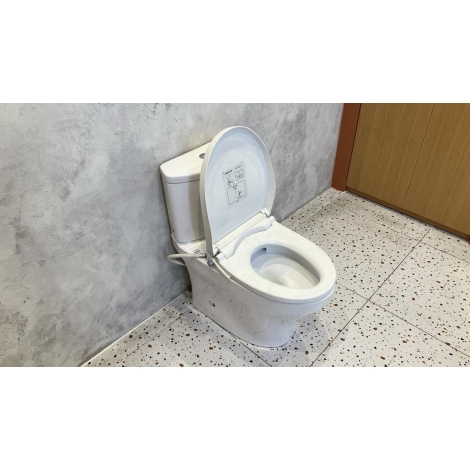 Bồn Cầu TOTO CS838DE2 Hai Khối Nắp Cơ