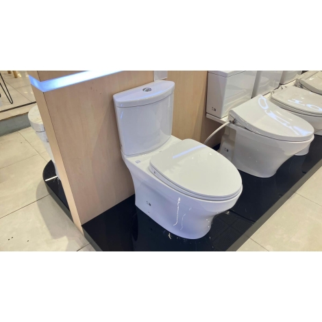 Bồn Cầu TOTO CS838DT10 Nắp Êm TC395VS 2 Khối
