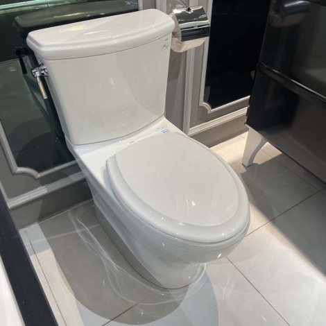 Bồn Cầu Hai Khối TOTO CS986GT9 Nắp Êm