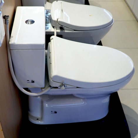 Bồn Cầu TOTO CS302DE4 2 Khối Nắp Cơ TCW1211A